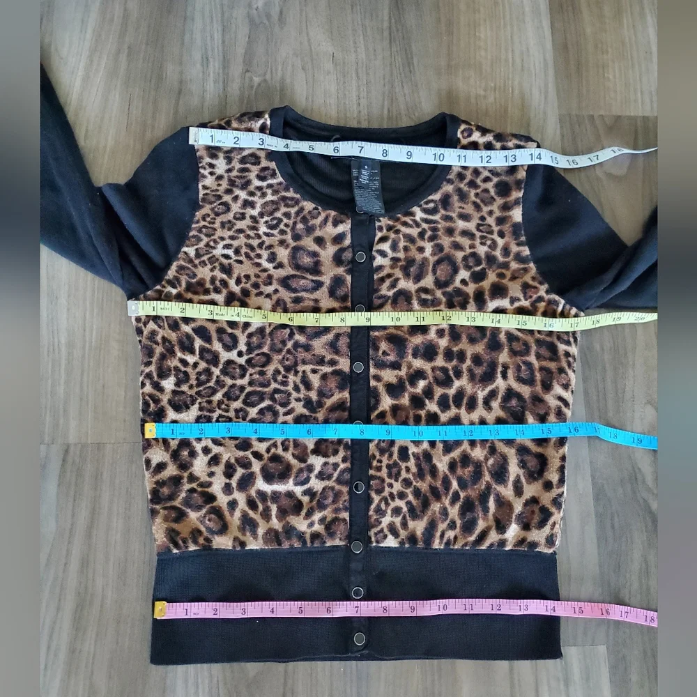 WHBM Leopard 🐆 Cardigan - Picture 10 of 14